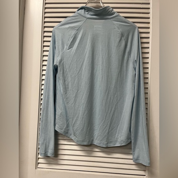 Orvis Women's Light Blue Long Sleeve Top - Picture 8 of 8